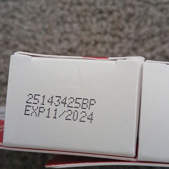 Aquaphor Itch Relief Ointment, 1% Hydrocortisone Anti Itch Skin Ointment… - Picture 5 of 6